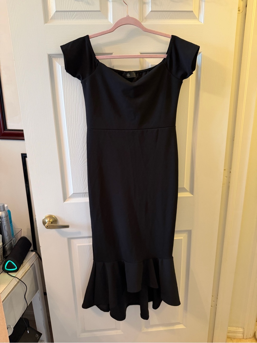 Missguided Black Off-Shoulder Ruffle-Hem Midi Dress